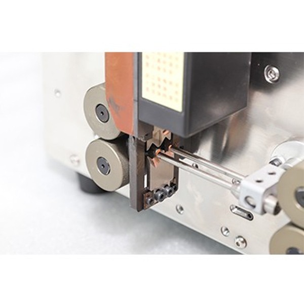 Machine à dénuder deux fils HC-515B 0,1-3 mm2